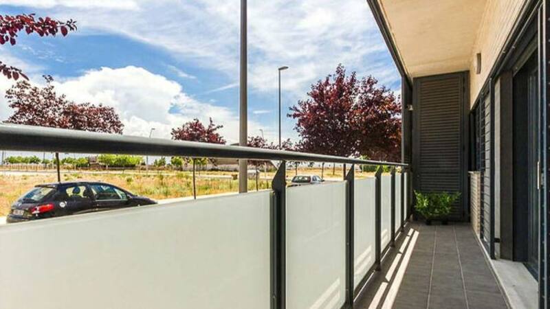 CaixaBank pone en alquiler un piso con terraza y cocina equipada en Lleida a solo 550 euros.