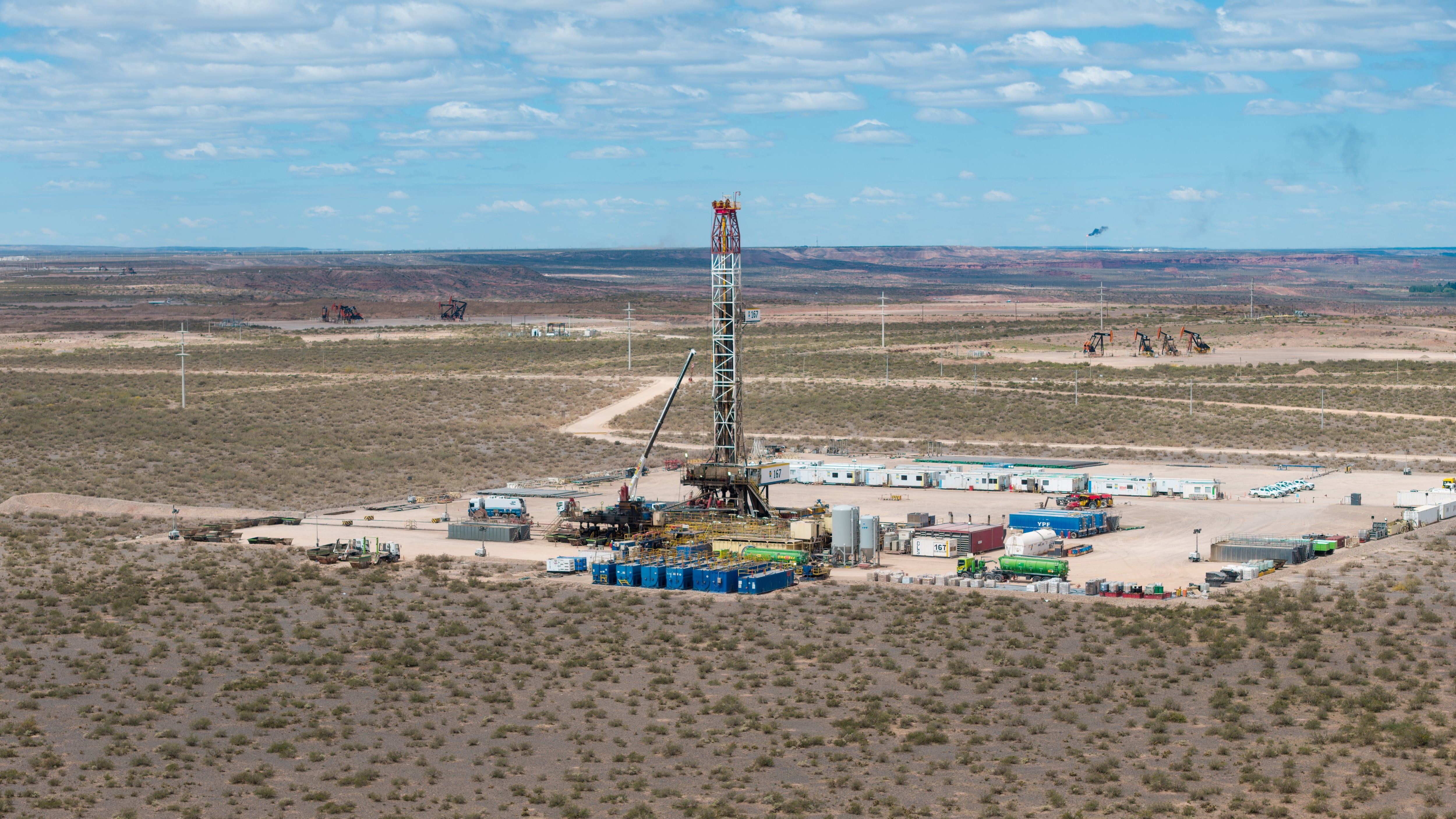 Dos sectores exportadores también empiezan a despegar en la Argentina de Milei: el petróleo y el gas, y la minería.