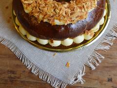 Huevos de chocolate con café o vino y roscas francesas: dónde comprar a último momento