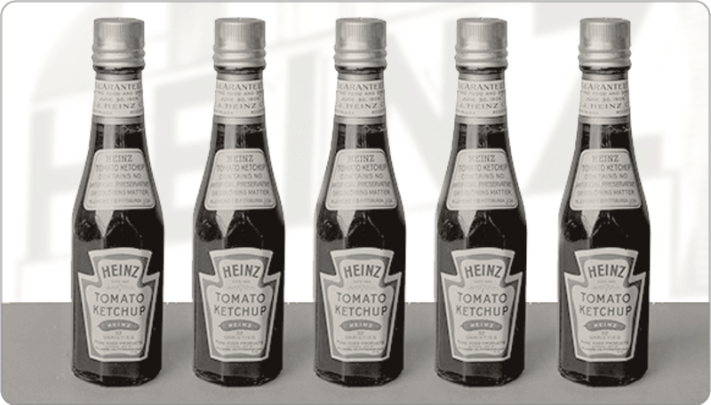 El kétchup Heinz se lanzó con su clásico frasco octogonal.