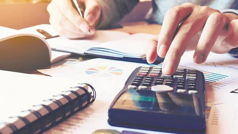 Siguiendo estos 4 métodos podrás ahorrar dinero si vas a vacacionar al extranjero.