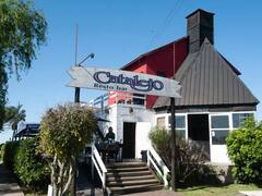 Parrilla en Buenos Aires: tiene una deslumbrante vista al río, preparan el mejor asado y se puede comer por $ 1800