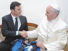 Sin el Papa y sin Messi, pero con Diego y Violetta, se juega el partido por la Paz