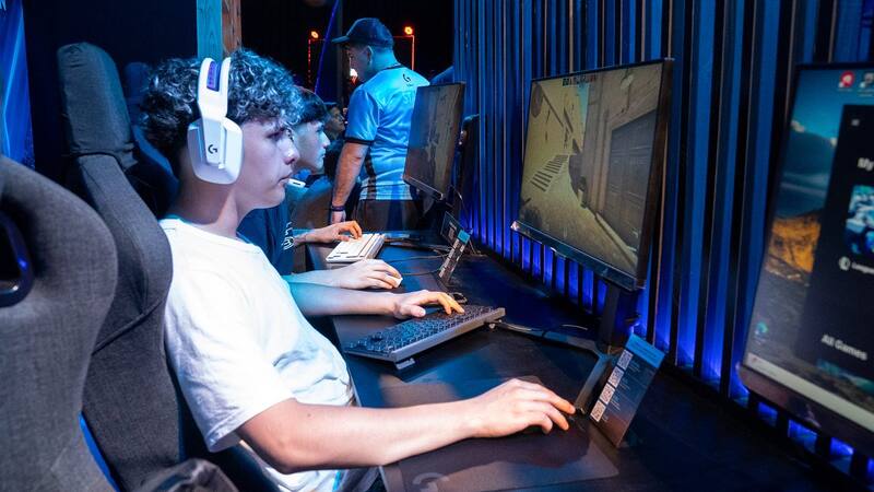 Gaming en el stand de Logitech.