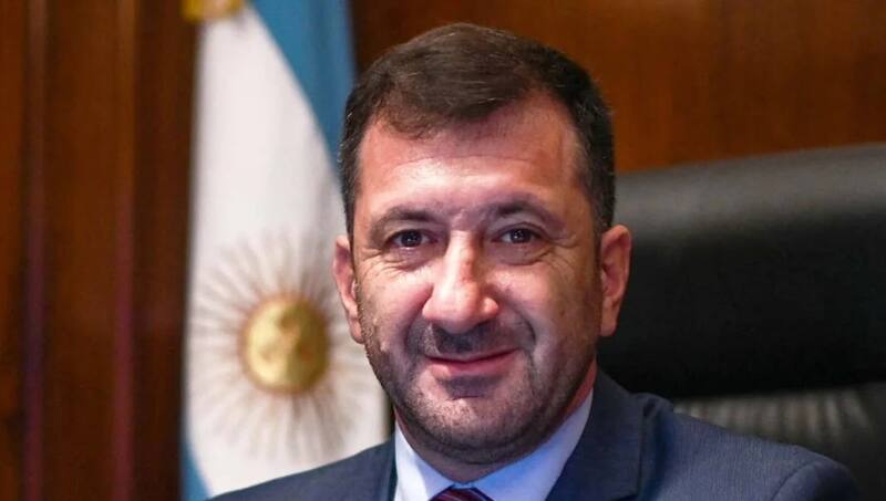 El senador Edgardo Kueider permanece detenido en Paraguay.