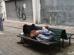 La Policía comenzó a sacar a las personas de la calle