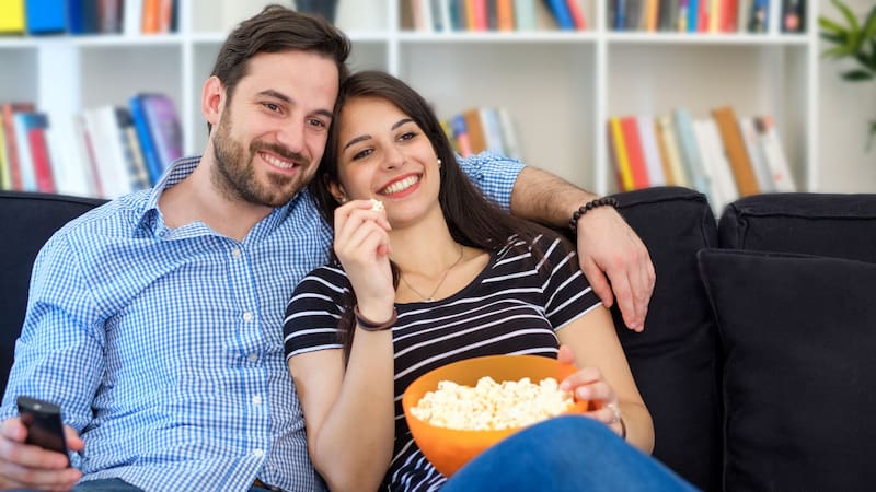 Carrefour líquida un smart TV QLED de 75 pulgadas con Google TV: puedes armar tu propio cine en casa.