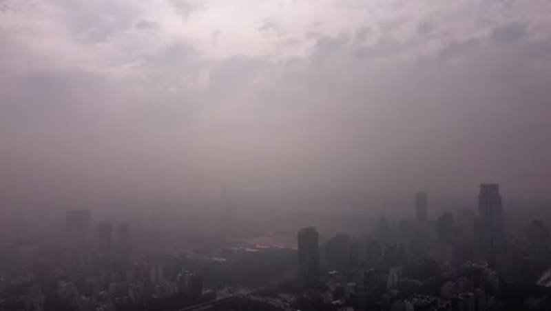 La cortina de humo podría implicar problemas para las personas con complicaciones respiratorias.