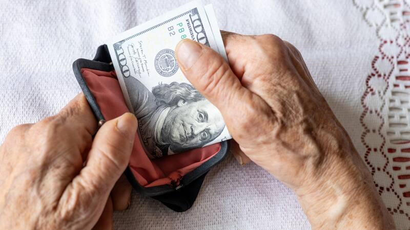 Los contribuyentes que presentaron declaración y sean elegibles deben aguardar a que el pago se realice automáticamente. Fuente: archivo.