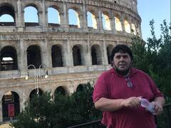 En medio del conflicto del subte, Segovia fue criticado por su viaje “espiritual a Roma