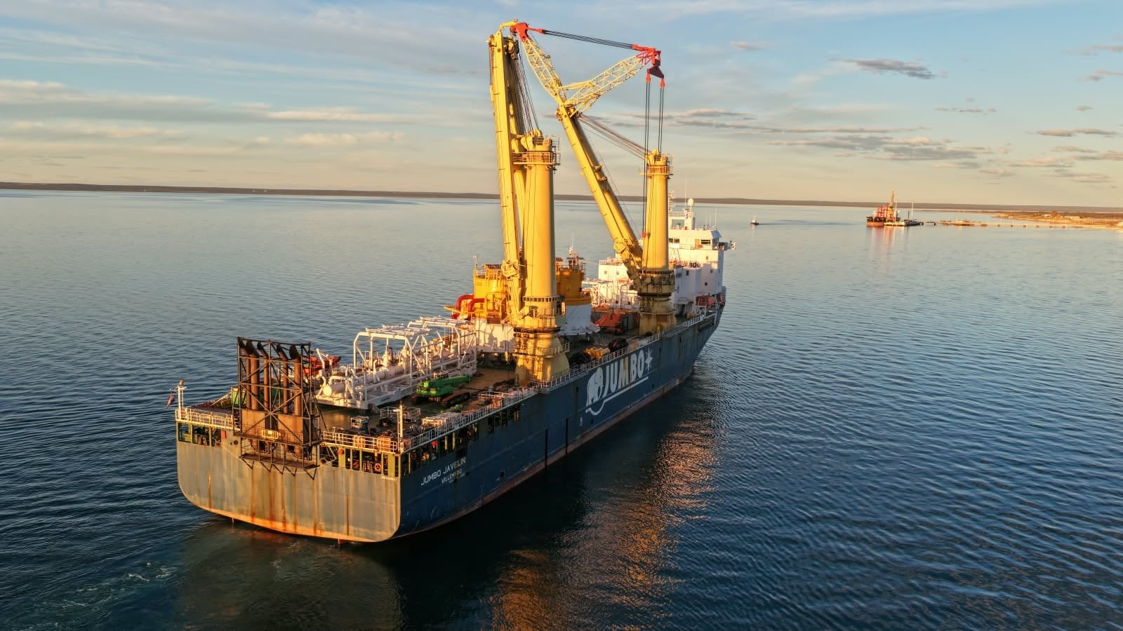 Llegaron dos estructuras clave para el VMOS, después de una travesía “imposible” por Medio Oriente Llegaron dos estructuras clave para el VMOS, después de una travesía “imposible” por Medio Oriente
