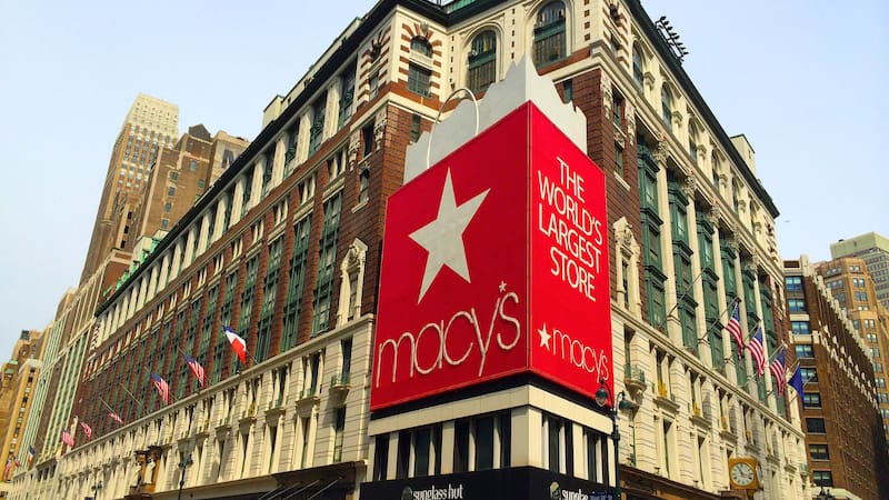 El comercio minorista continúa evolucionando y Macy's, una de las cadenas de grandes almacenes más emblemáticas de Estados Unidos, enfrenta los efectos del cambio en los hábitos de consumo. Imagen: archivo.