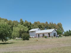 Escapadas: cómo es el pueblito escondido donde se hace la fiesta del mate y la torta frita