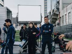 Scaloni técnico y campeón contagia su imagen al sistema financiero