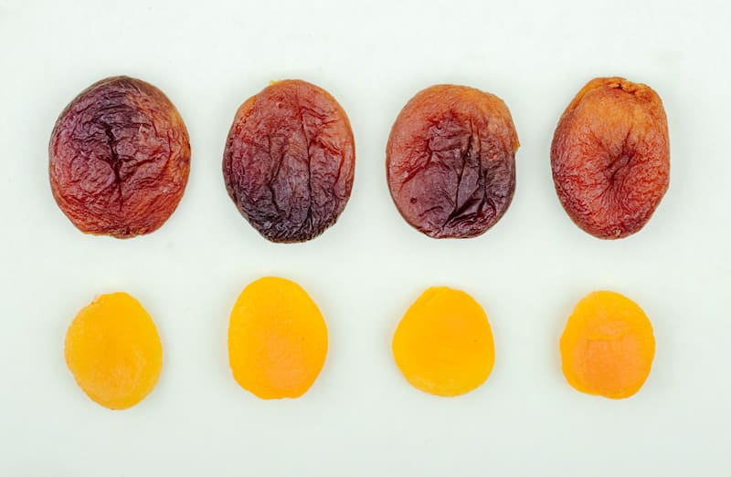 Albaricoques secos y frescos. Fuente: Freepick.