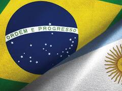 Cómo afecta la devaluación de Brasil a Argentina: dólares y sectores en juego