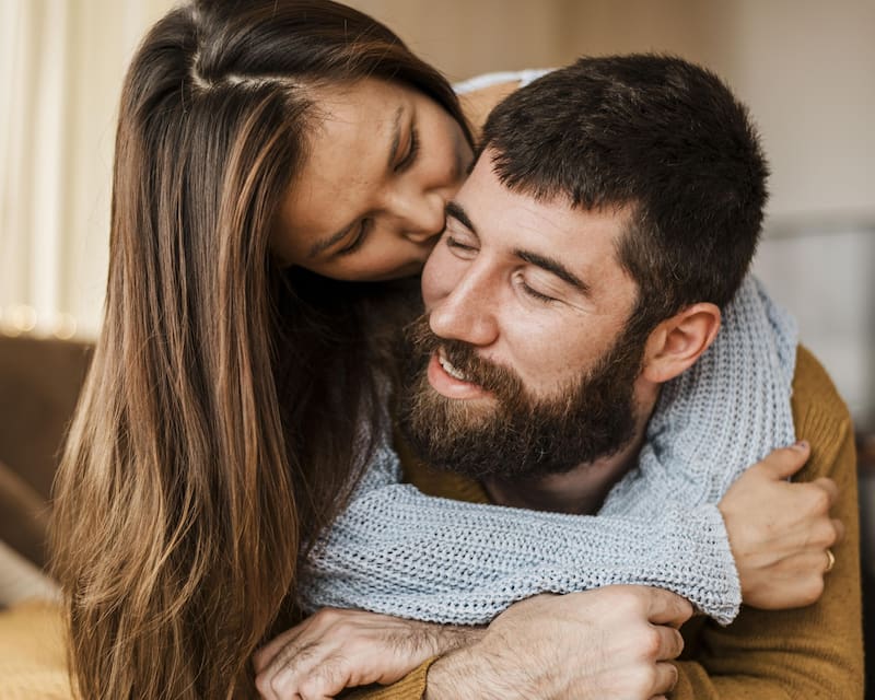El intercambio de besos con la pareja puede reducir el estrés. Fuente: archivo