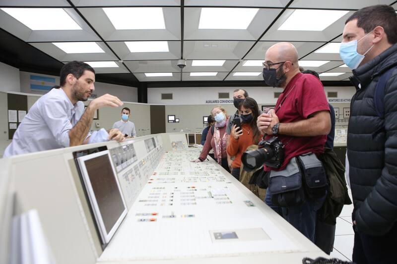El Cronista entró al simulador de la sala de control de la central nuclear Atucha II