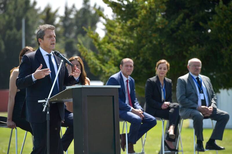 Sergio Massa en Río Negro con la gobernadora Arabela Carreras el gobernador de Neuquén Omar Gutiérrez