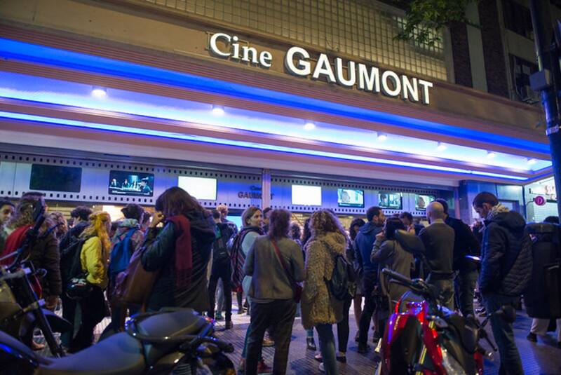 En la lista de inmuebles con cartel de venta está el icónico cine Gaumont