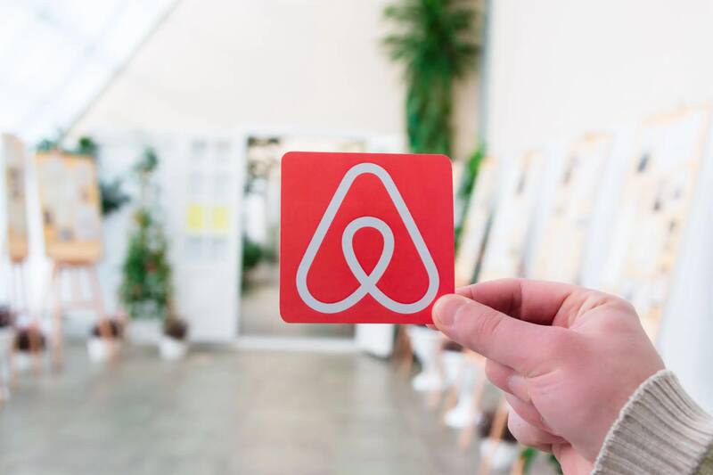Victoria para Airbnb: la justicia paraliza sanciones y mantiene miles de anuncios activos. Fuente: Archivo
