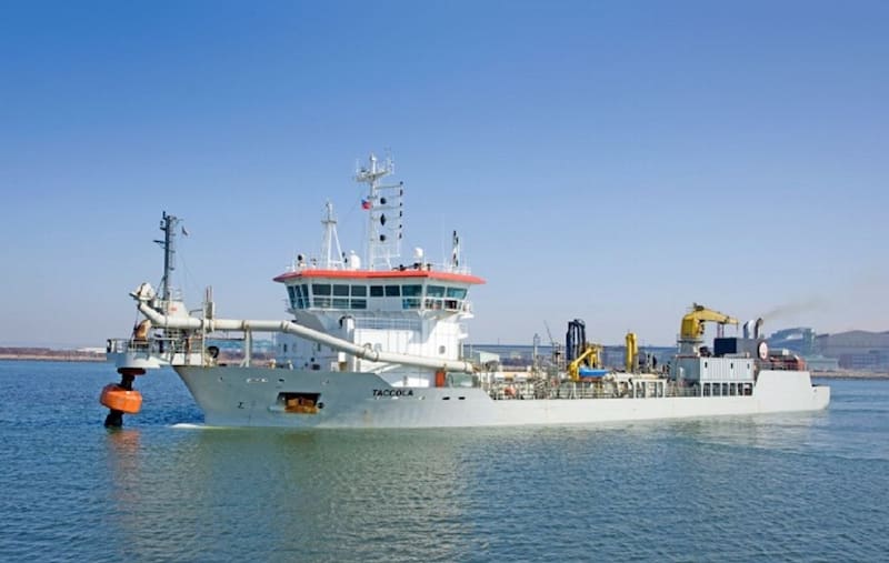 La draga Taccola ya se encuentra trabajando en Barranquilla