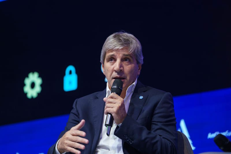 El ministro de Economía, Luis Caputo.