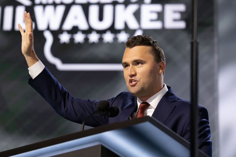El miércoles fue asesinado Charlie Kirk, reconocido podcaster y aliado de Donald Trump, durante un acto en la Utah Valley University. Foto: Shutterstock.