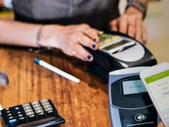 Mercado Libre vs. los bancos: las firmas que procesan pagos también piden que se abra el mercado