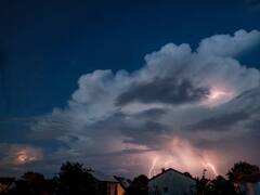 Una fuerte tormenta con granizo se aproxima y afectará a varias provincias: cuáles son las zonas en alerta por temperaturas extremas