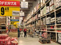 Subieron en agosto las ventas en autoservicios mayoristas y supermercados