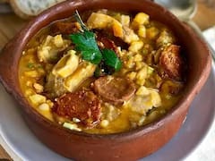 Feriado del 25 de mayo: dónde comer locro, pastelitos, empanadas y más comidas patrias