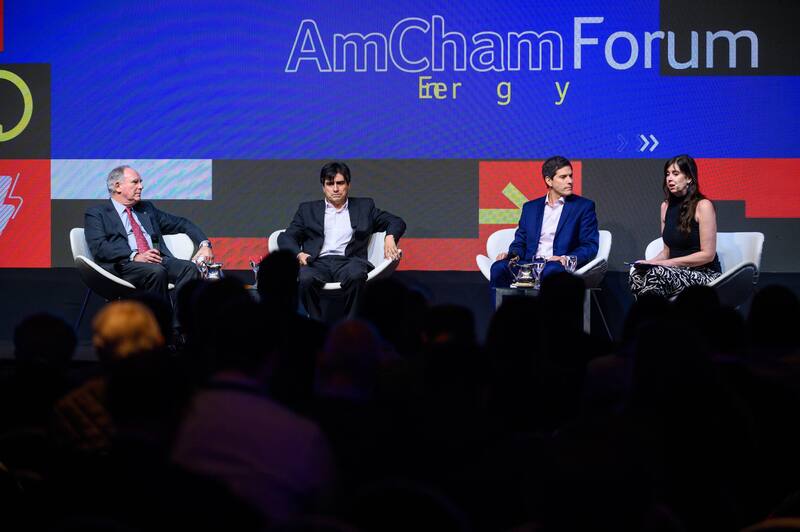 El secretario de Minería nacional, Luis Lucero, el ministro de Minería de Catamarca Marcelo Murúa Palacio, y el Gerente General en Argentina Arcadium Lithium, Ignacio Costa, durante el AmCham Energy Forum que se realizó el martes en Buenos Aires