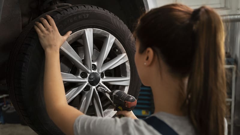 Las llantas con una vida útil más larga contribuyen a reducir los gastos de mantenimiento y reemplazo frecuente.