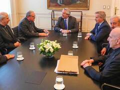 La Iglesia respaldó la renegociación de la deuda y criticó el modelo económico de Macri