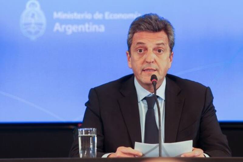 La fuerte aceleración inflacionaria de julio se explica por el marco de incertidumbre política y económica tras los recambios ministeriales disruptivos.