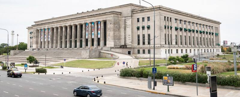 La calidad académica y la posibilidad para los extranjeros de estudiar gratis en la universidad pública son los pilares destacados en el informe