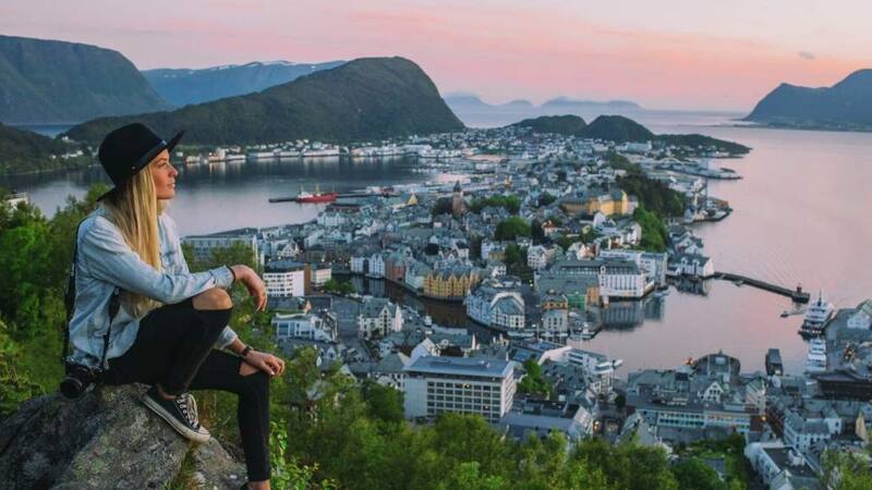 Emigrar a Noruega: el país ofrece trabajo fijo y sueldos de hasta 5000 euros, ¿cómo inscribirse?