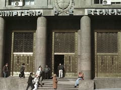 Con el nuevo bono, el Gobierno no ingresa dólares pero apuesta a secar de pesos el mercado