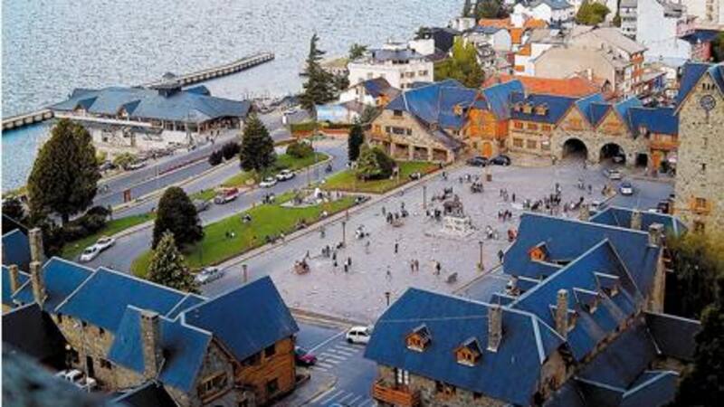 Los hoteles lanzaron tarifas agresivas para atraer clientes, que llegan menos y también gastan menos