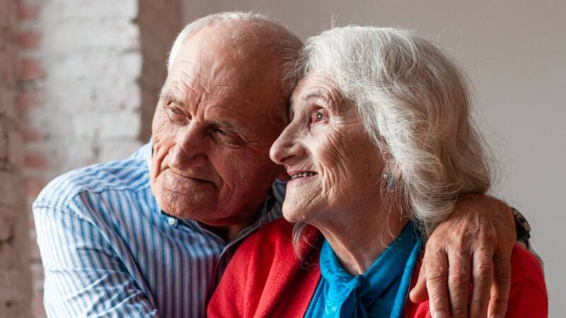 La Pensión para el Bienestar beneficia a millones de adultos mayores en México. Fuente: Freepik