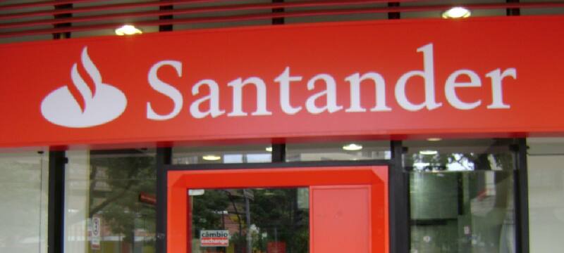 Santander anunció cambios en 20 sucursales.
