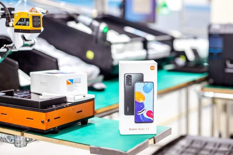 La primera línea de montaje de dispositivos Xiaomi fabricados en la Argentina por Etercor comenzó a funcionar esta semana.