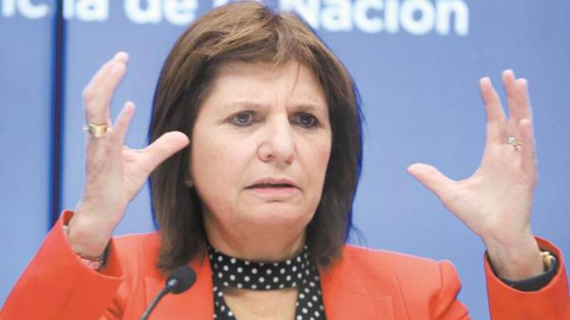 Bullrich: "Si quieren, tenemos policías sin armas. Y se verá cómo nos va"