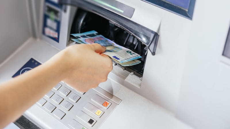 Habrá cierre masivo de cuentas bancarias en abril para quienes no presenten esta documentación.