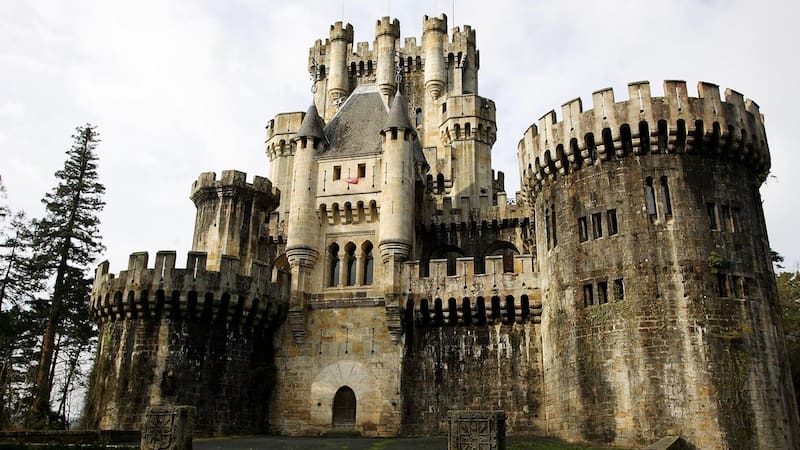 Este es el castillo medieval más bonito del mundo: tiene más de 300 años y parece salido de una película