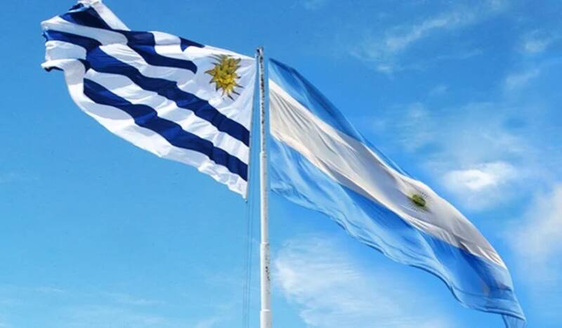 El peso está extremadamente devaluado en Uruguay.