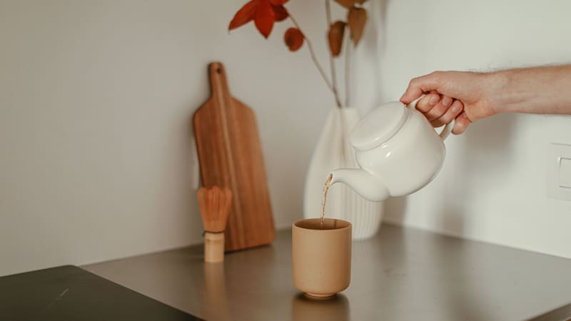 Este es el té que recomiendan los especialistas de la Universidad de Harvard para tomar antes de dormir.