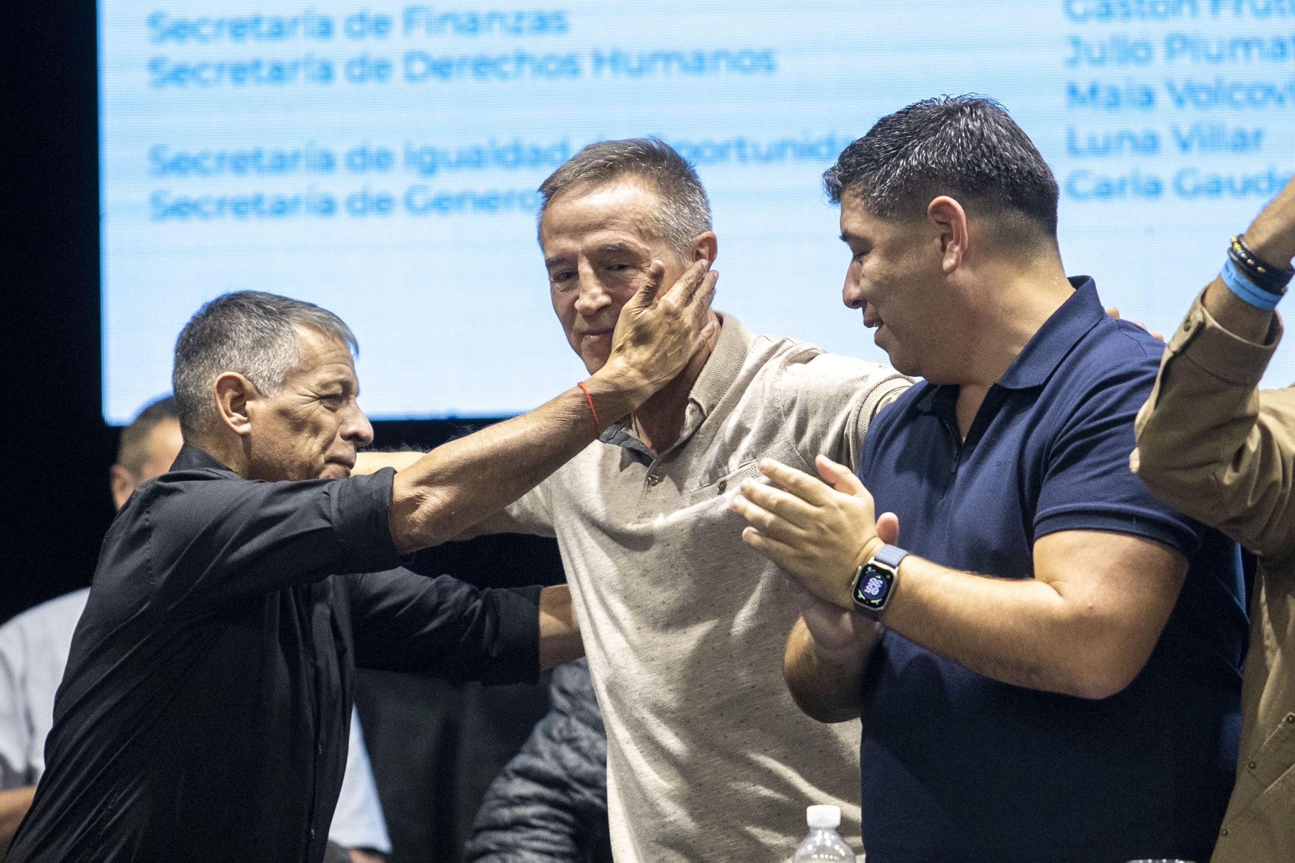 La CGT apuntó contra Sturzenegger por la reforma laboral y le hizo un pedido a los gobernadores: “Que no manden a...”