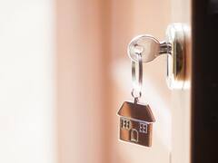 La compraventa de viviendas escaló un 5,8% en febrero, tras 12 meses consecutivos de caídas